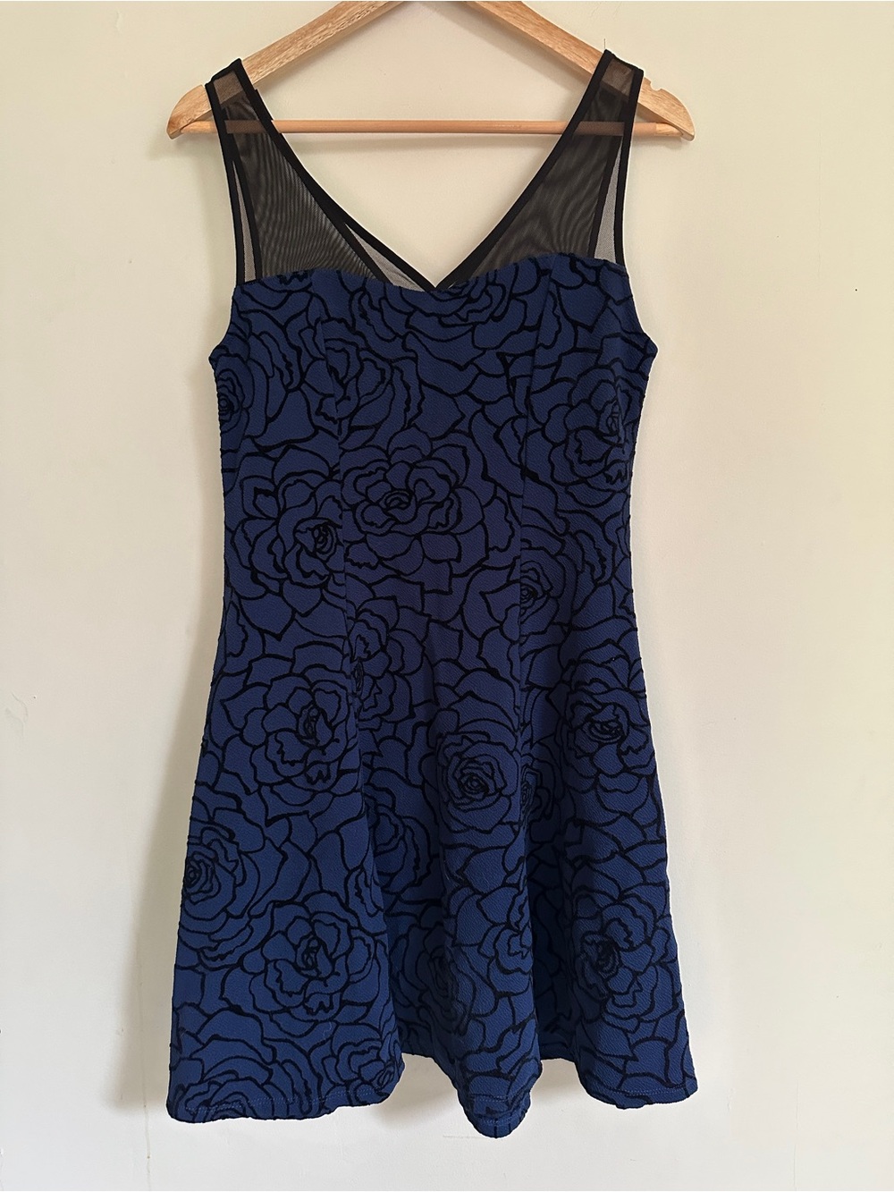 Sleeveless Blue Floral Mesh Dress